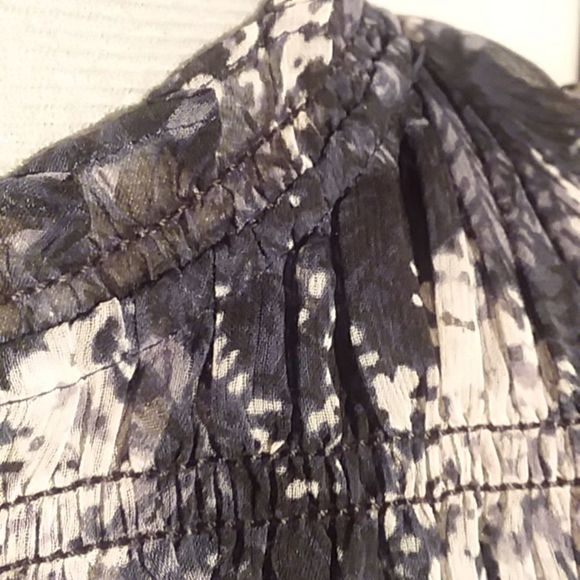 NWT Joie mini dress sz med. Black and grey floral print lined with black - Picture 10 of 16